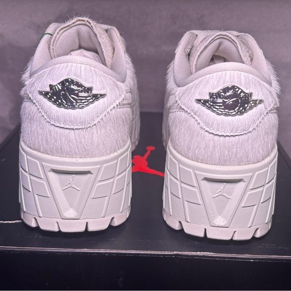 Jordan 1 Brooklyn Low - Picture 6 of 17